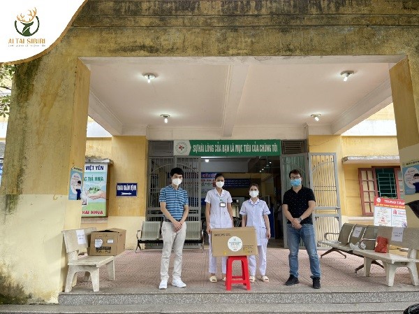 bác sỹ nhận cháo nhung hươu sibiri